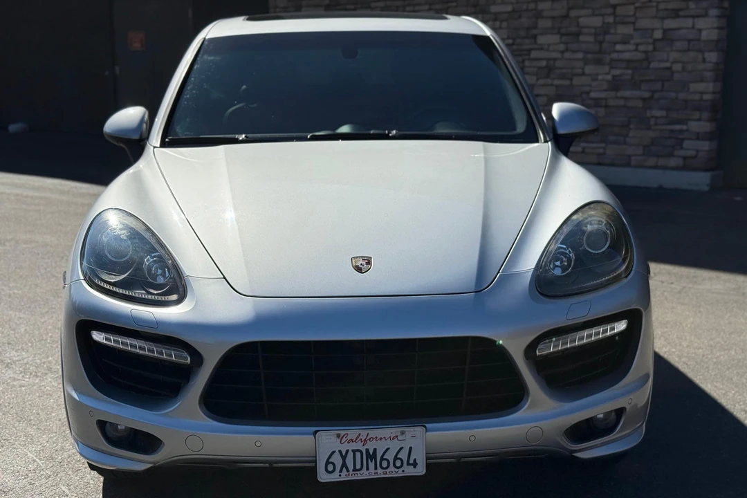 2013 Porsche 958 Cayenne GTS - Image 2 of 31