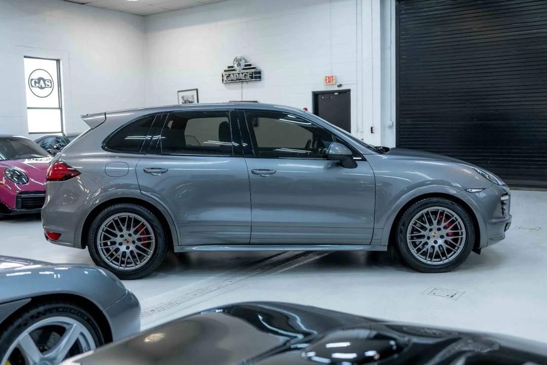2013 Porsche 958 Cayenne GTS - Image 7 of 12