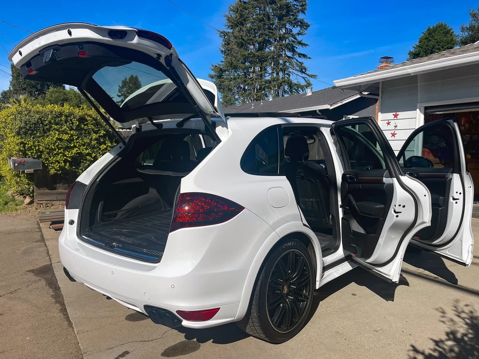 2013 Porsche 958 Cayenne GTS - Image 22 of 31