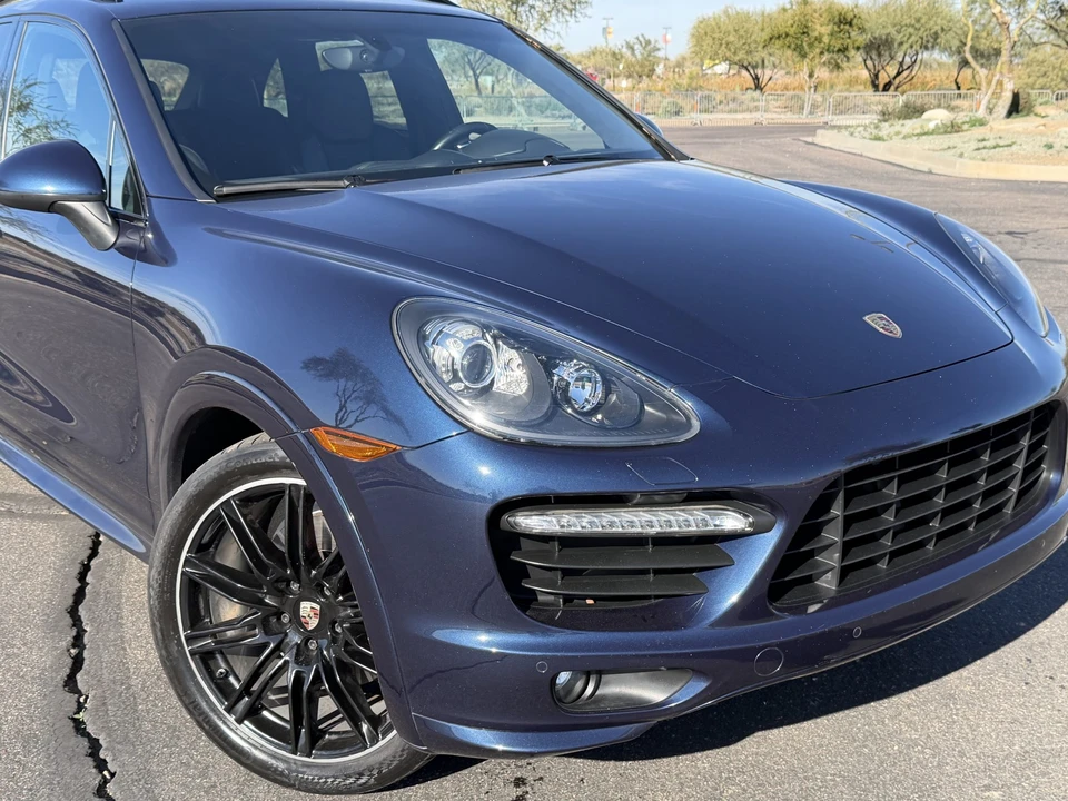 2013 Porsche 958 Cayenne GTS - Image 16 of 31