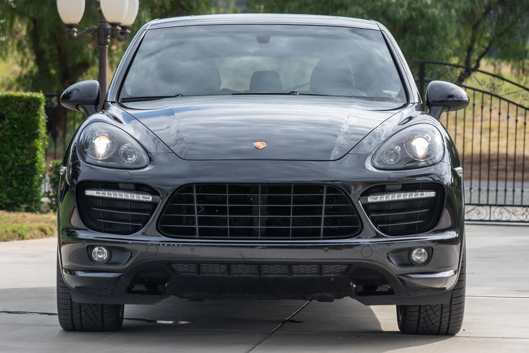 2013 Porsche 958 Cayenne GTS - Image 2 of 31