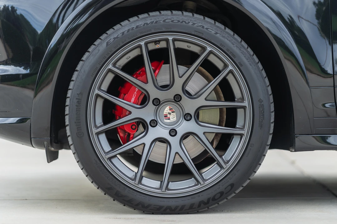 2013 Porsche 958 Cayenne GTS - Image 18 of 31