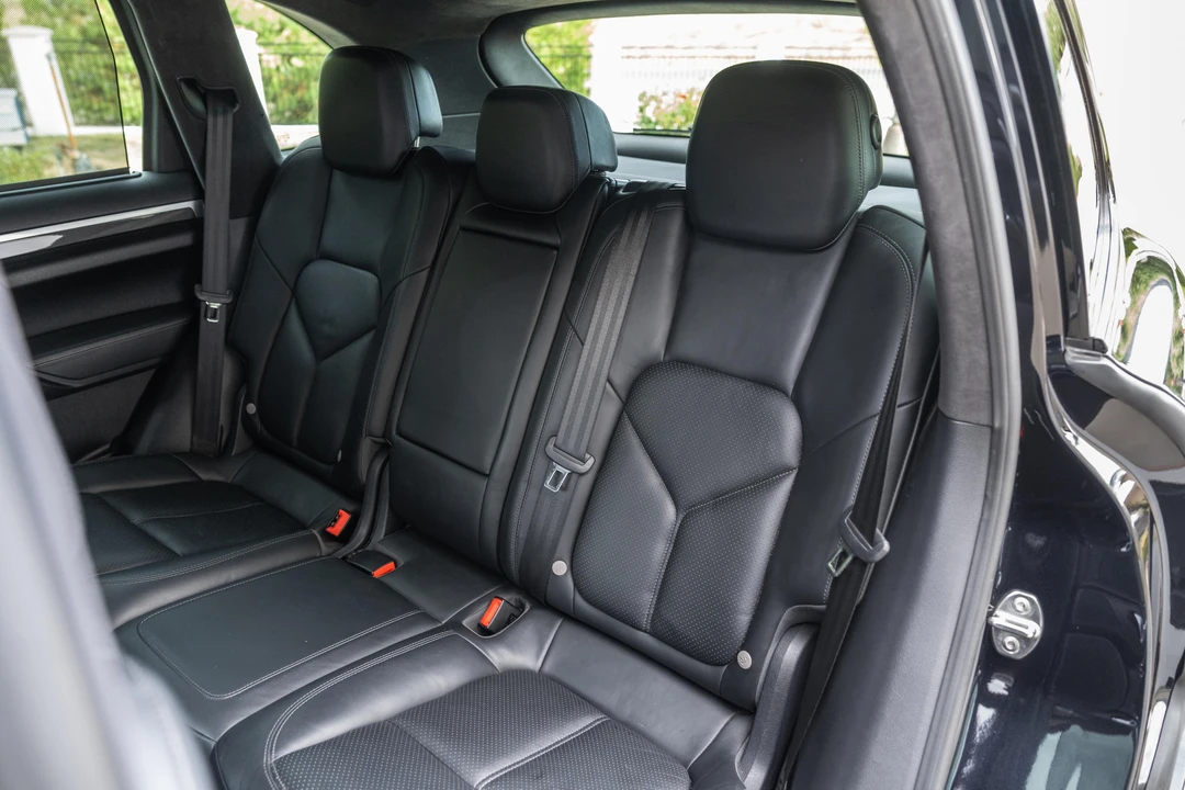 2013 Porsche 958 Cayenne GTS - Image 24 of 31