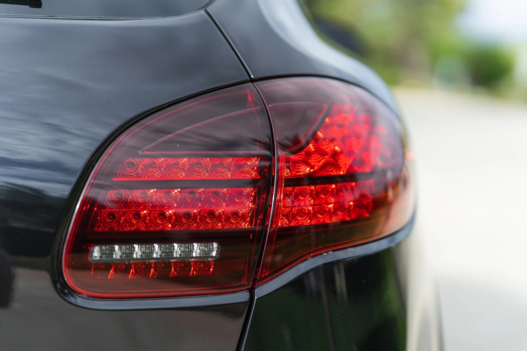 2013 Porsche 958 Cayenne GTS - Image 11 of 31
