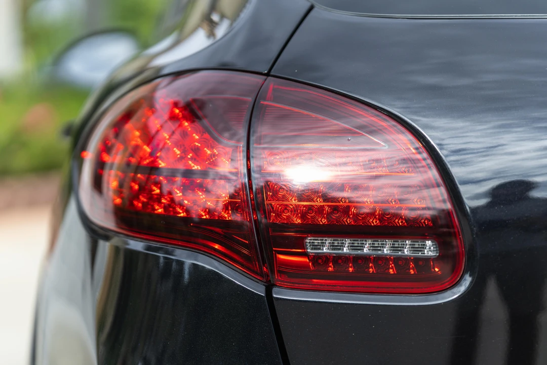 2013 Porsche 958 Cayenne GTS - Image 10 of 31