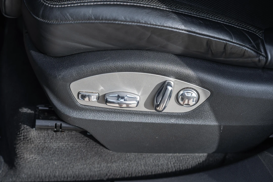 2013 Porsche 958 Cayenne GTS - Image 26 of 31