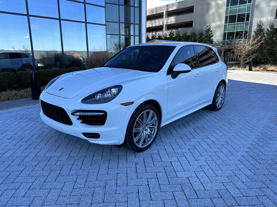 2013 Porsche 958 Cayenne GTS - Image 14 of 31