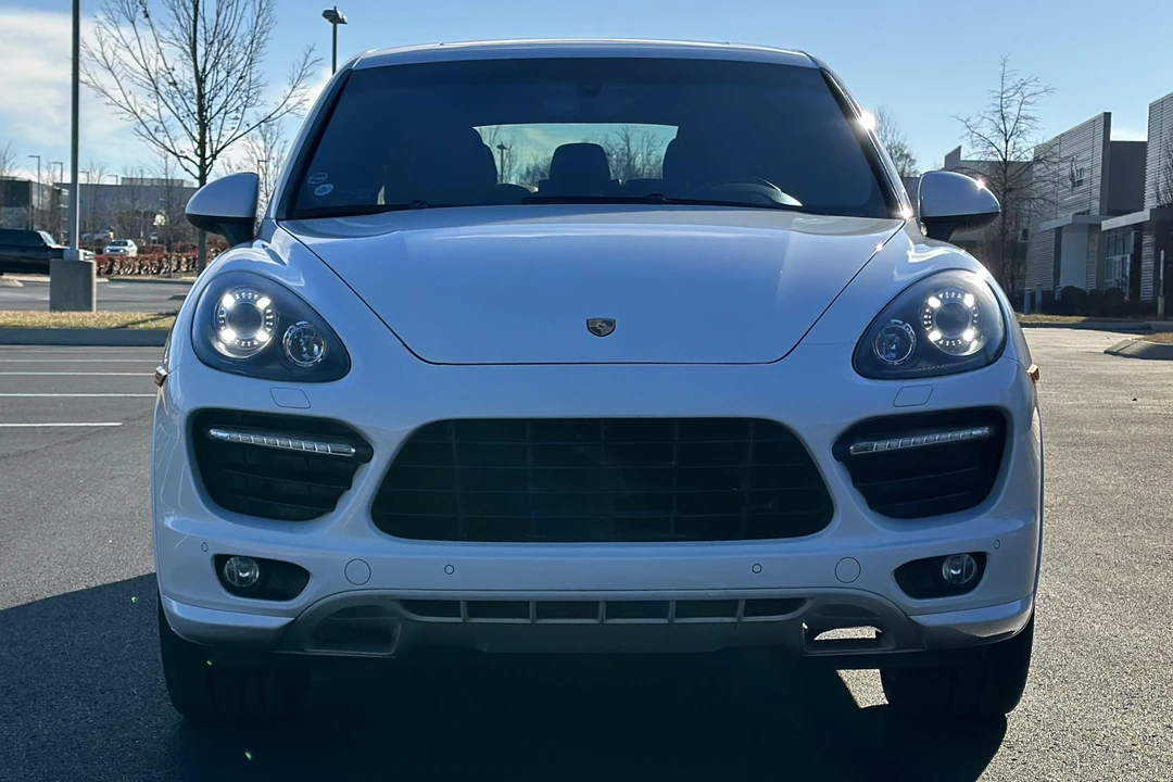 2013 Porsche 958 Cayenne GTS - Image 2 of 31