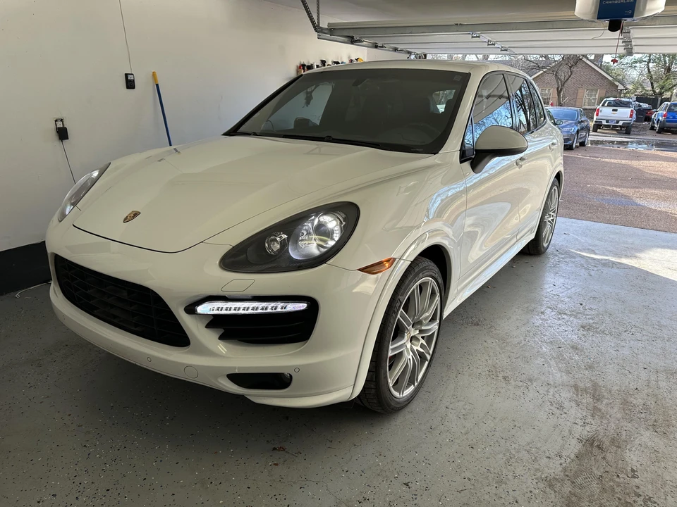 2013 Porsche 958 Cayenne GTS - Image 12 of 31