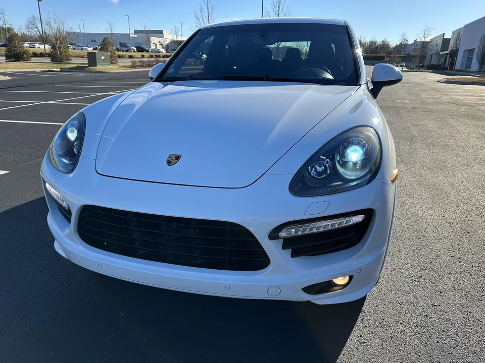 2013 Porsche 958 Cayenne GTS - Image 8 of 31
