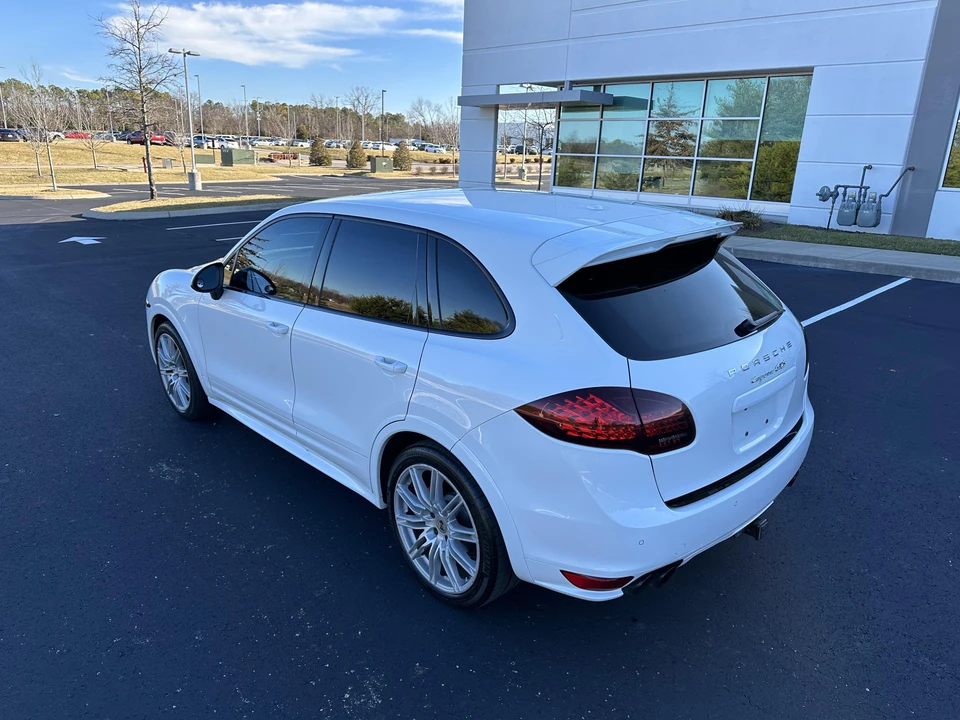 2013 Porsche 958 Cayenne GTS - Image 24 of 31