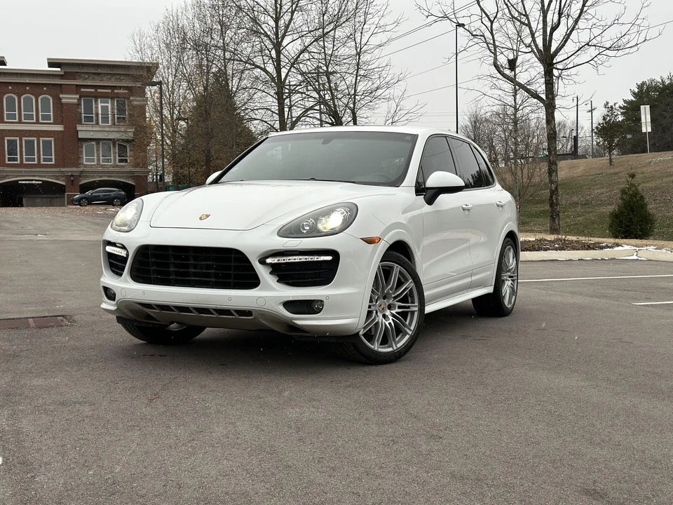 2013 Porsche 958 Cayenne GTS - Image 13 of 31