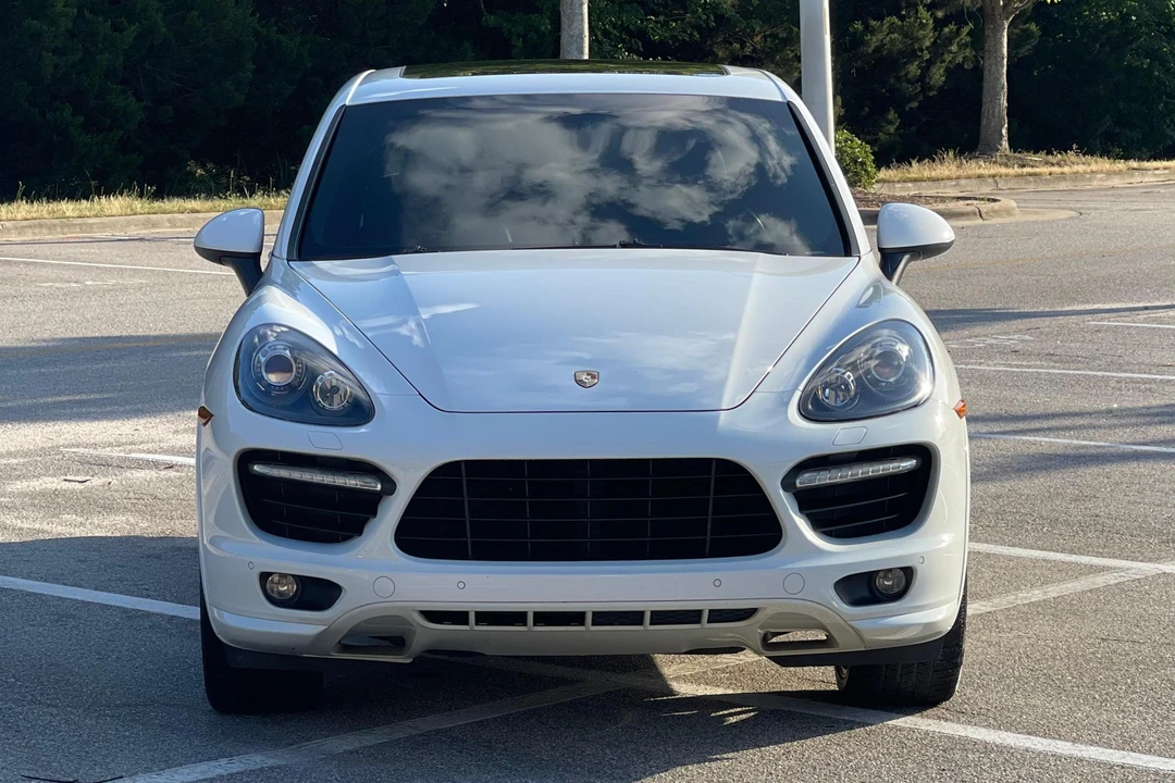 2013 Porsche 958 Cayenne GTS - Image 2 of 31
