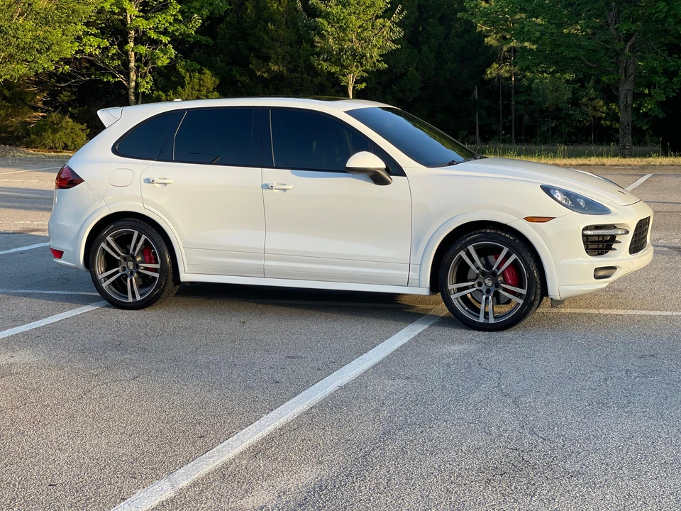 2013 Porsche 958 Cayenne GTS - Image 17 of 31
