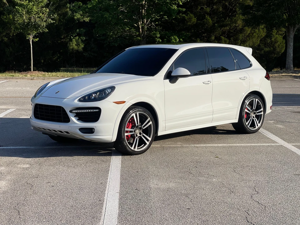 2013 Porsche 958 Cayenne GTS - Image 10 of 31