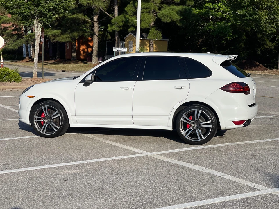 2013 Porsche 958 Cayenne GTS - Image 11 of 31