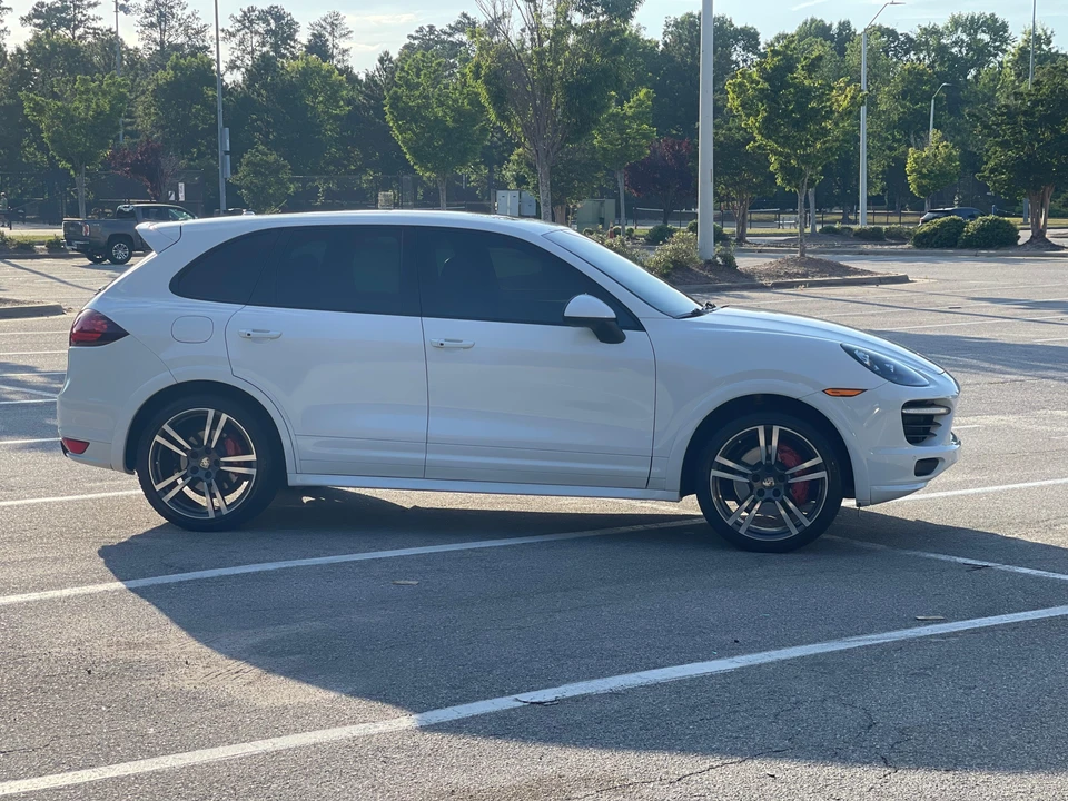 2013 Porsche 958 Cayenne GTS - Image 18 of 31