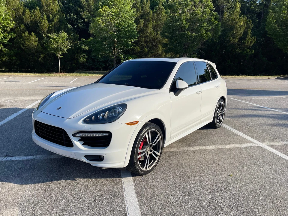 2013 Porsche 958 Cayenne GTS - Image 9 of 31