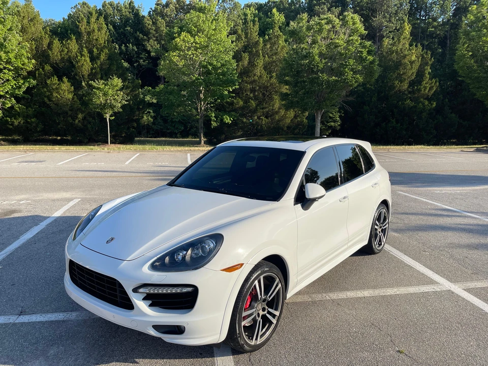 2013 Porsche 958 Cayenne GTS - Image 8 of 31
