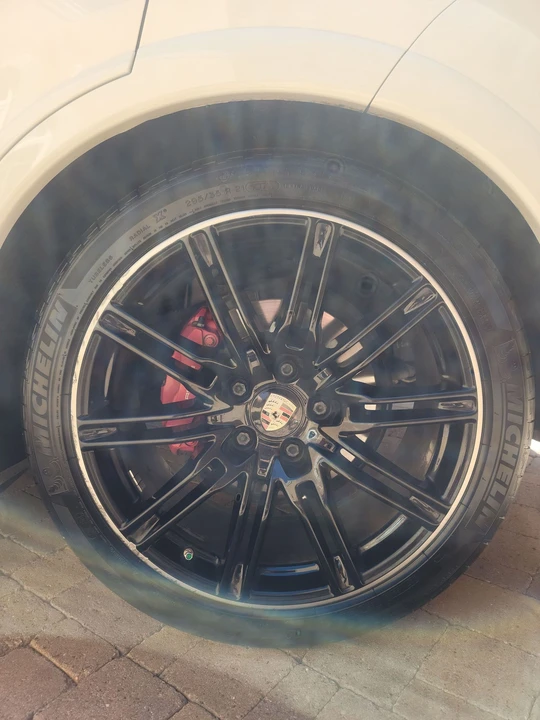 2013 Porsche 958 Cayenne GTS - Image 24 of 28