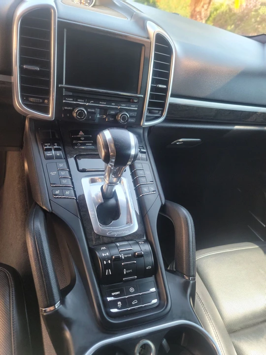 2013 Porsche 958 Cayenne GTS - Image 13 of 28