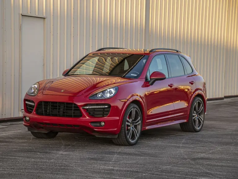 2013 Porsche 958 Cayenne GTS - Image 9 of 17