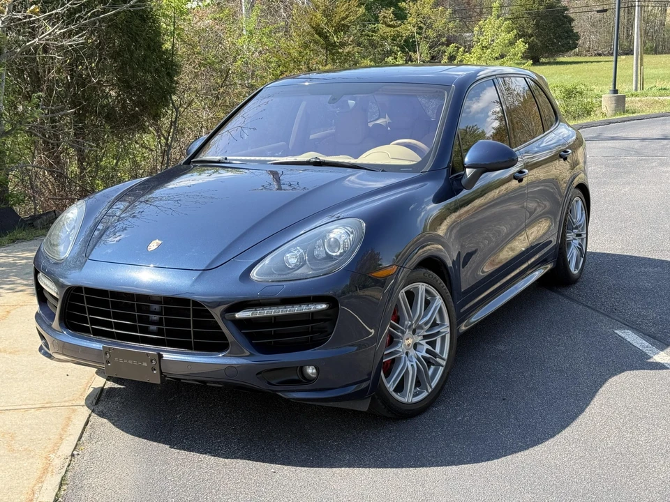 2013 Porsche 958 Cayenne GTS - Image 9 of 31