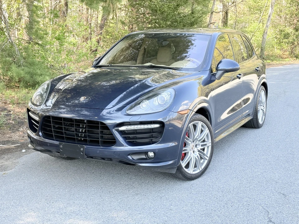 2013 Porsche 958 Cayenne GTS - Image 10 of 31