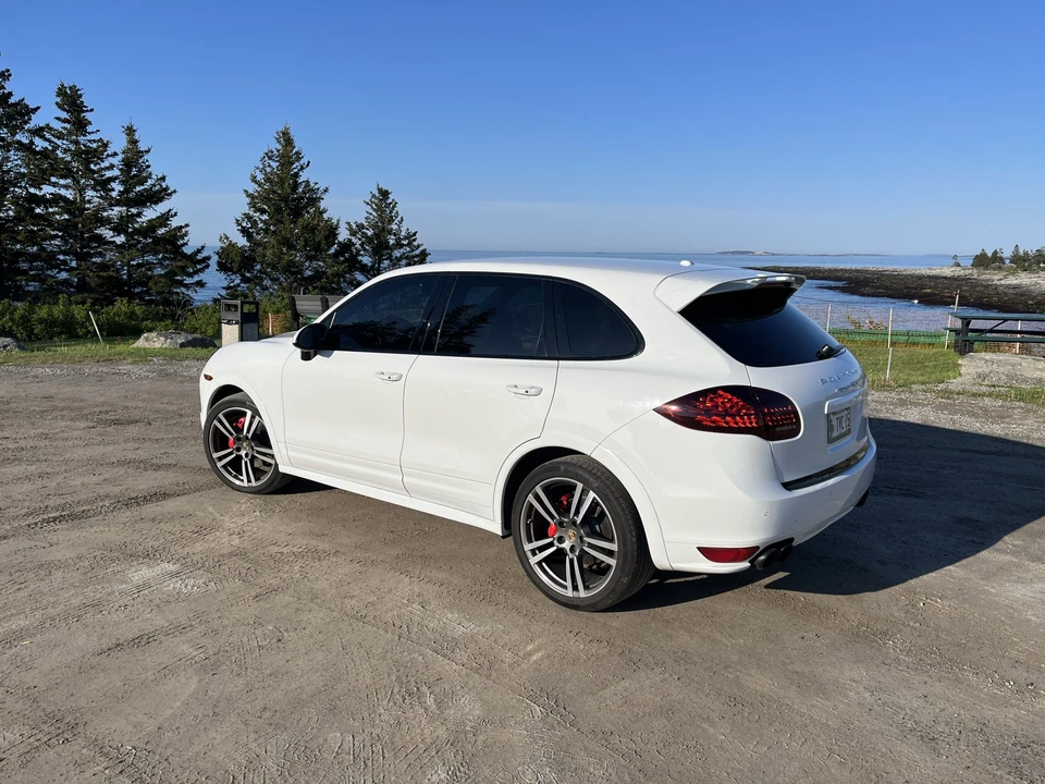 2013 Porsche 958 Cayenne GTS - Image 4 of 31