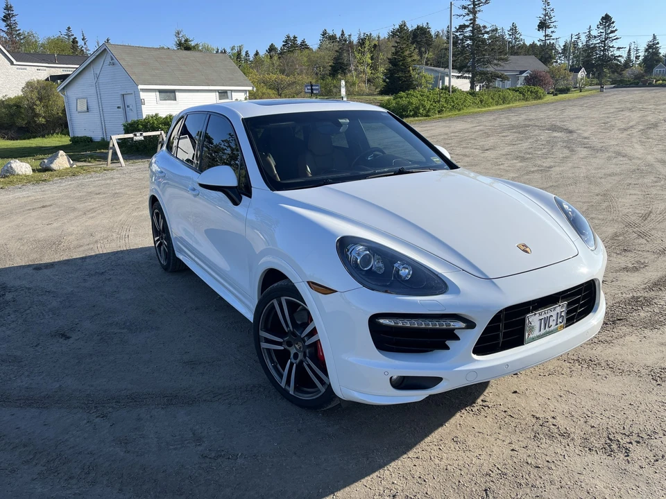 2013 Porsche 958 Cayenne GTS - Image 7 of 31