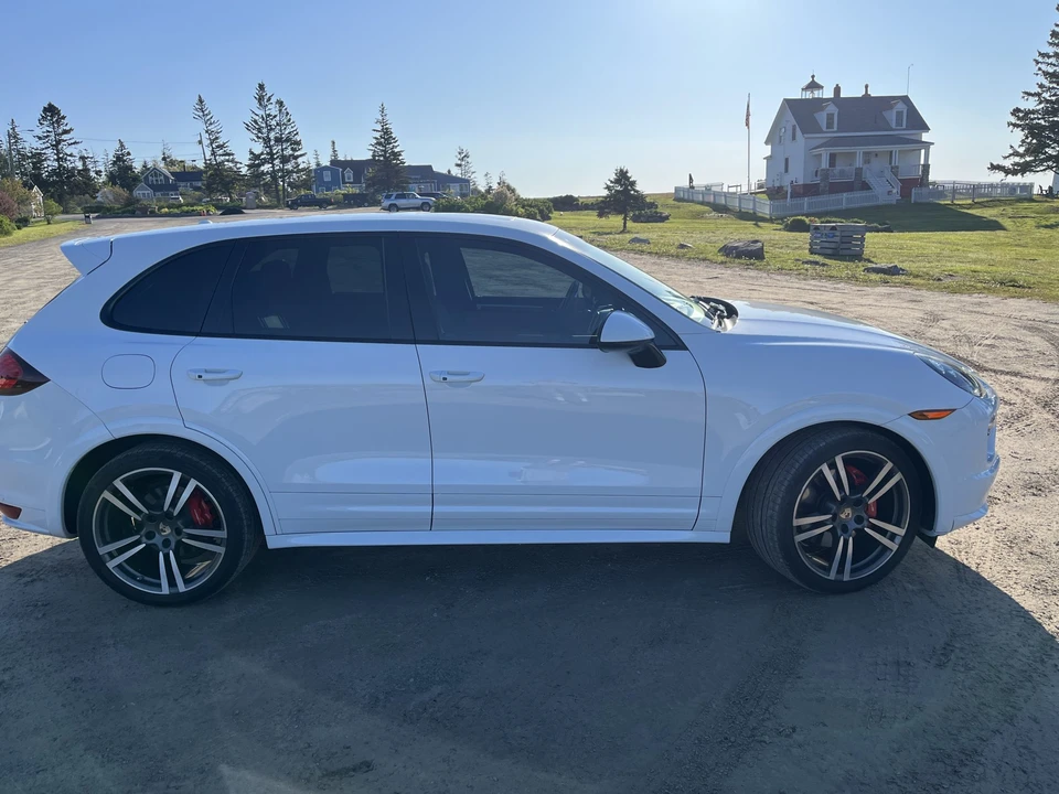 2013 Porsche 958 Cayenne GTS - Image 6 of 31