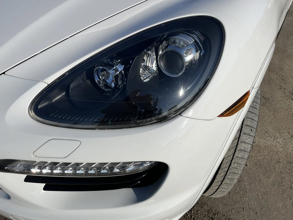 2013 Porsche 958 Cayenne GTS - Image 10 of 31