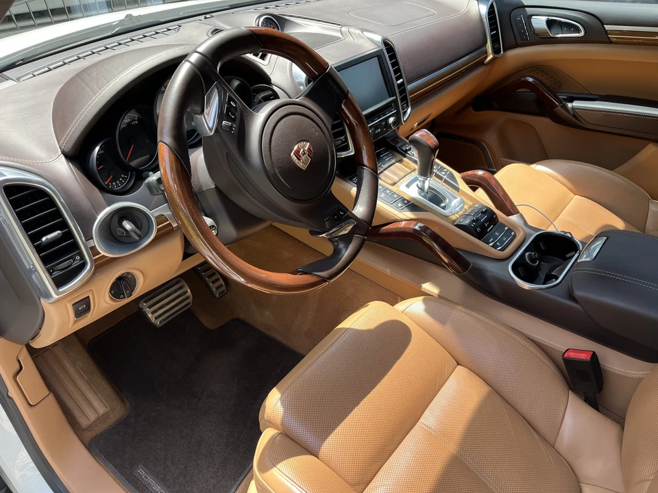 2013 Porsche 958 Cayenne GTS - Image 26 of 31