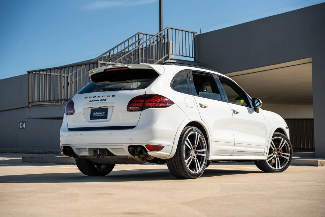 2013 Porsche 958 Cayenne GTS - Image 28 of 31