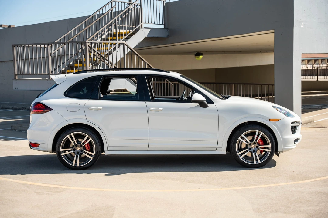 2013 Porsche 958 Cayenne GTS - Image 22 of 31