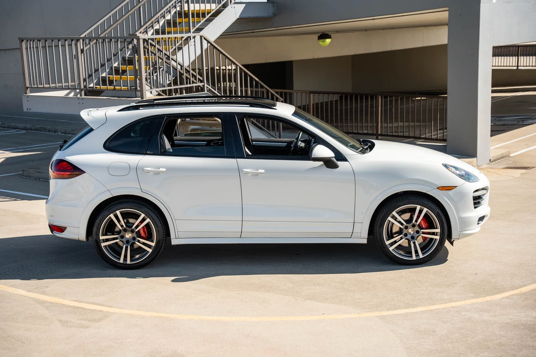 2013 Porsche 958 Cayenne GTS - Image 21 of 31