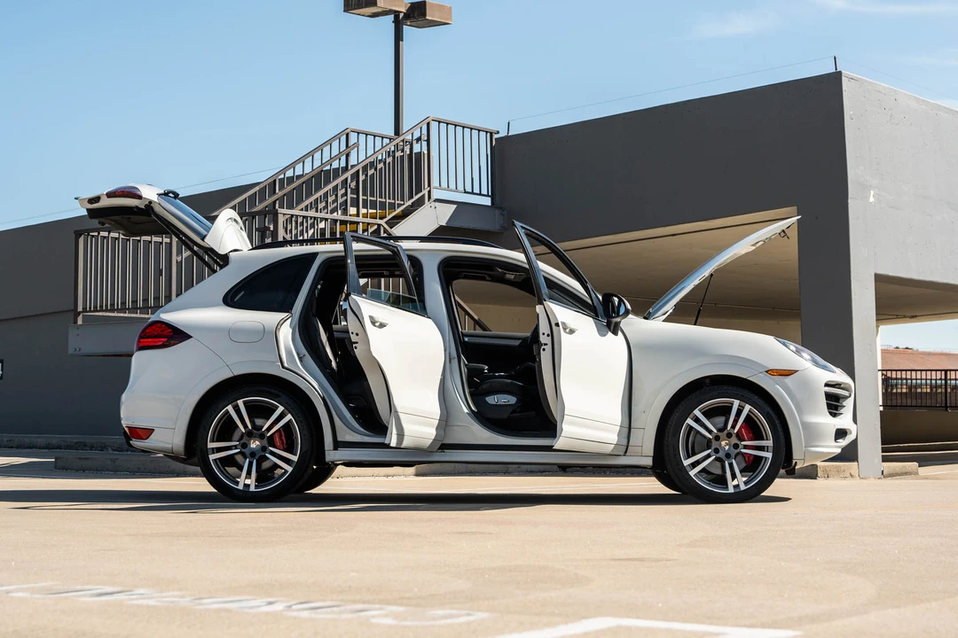 2013 Porsche 958 Cayenne GTS - Image 18 of 31