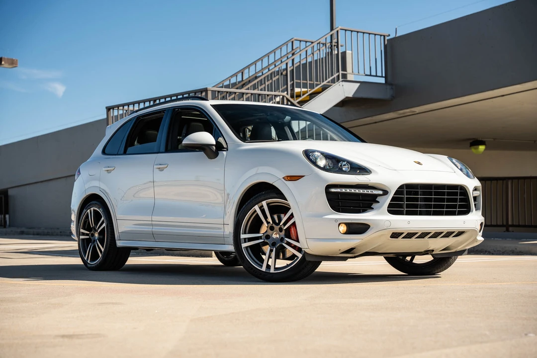 2013 Porsche 958 Cayenne GTS - Image 17 of 31