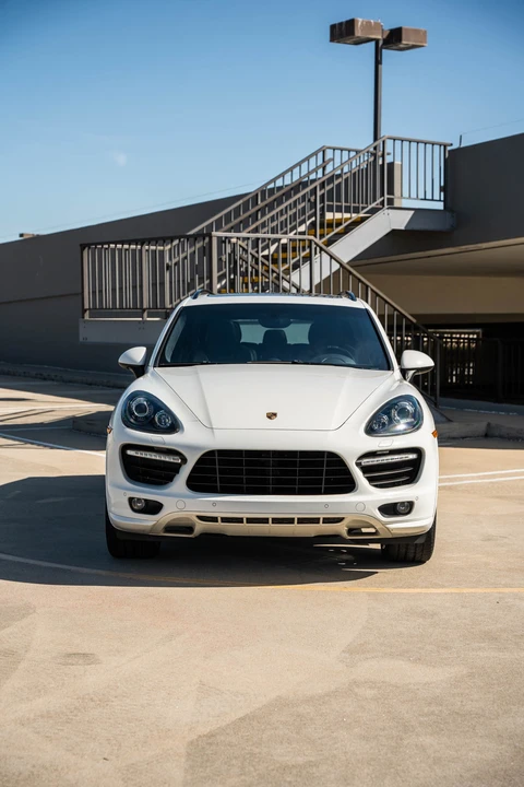 2013 Porsche 958 Cayenne GTS - Image 10 of 31
