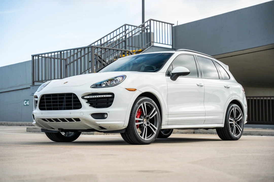 2013 Porsche 958 Cayenne GTS - Image 7 of 31