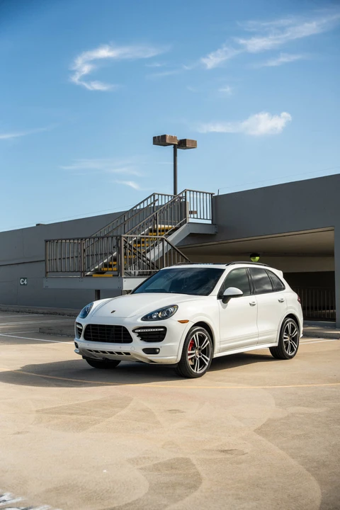 2013 Porsche 958 Cayenne GTS - Image 4 of 31