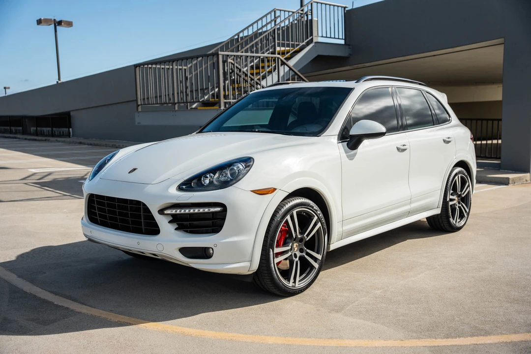 2013 Porsche 958 Cayenne GTS - Image 2 of 31
