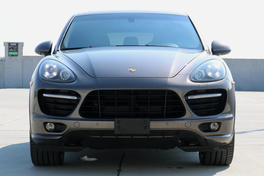 2013 Porsche 958 Cayenne GTS - Image 2 of 5