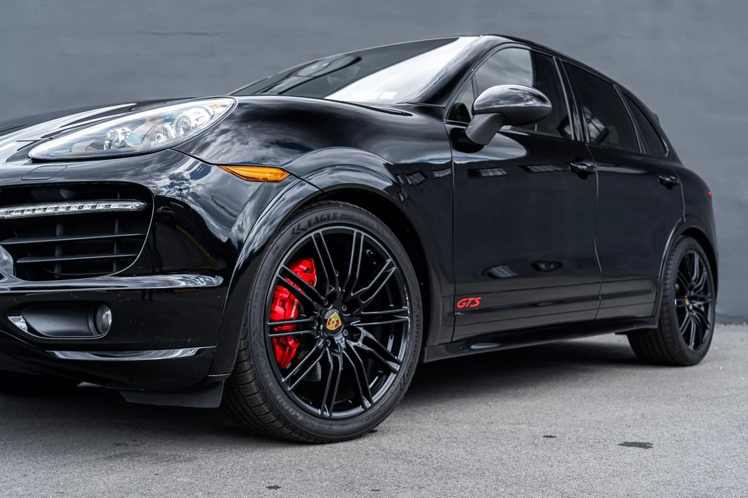 2013 Porsche 958 Cayenne GTS - Image 27 of 31