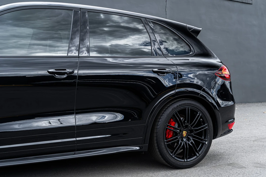 2013 Porsche 958 Cayenne GTS - Image 30 of 31