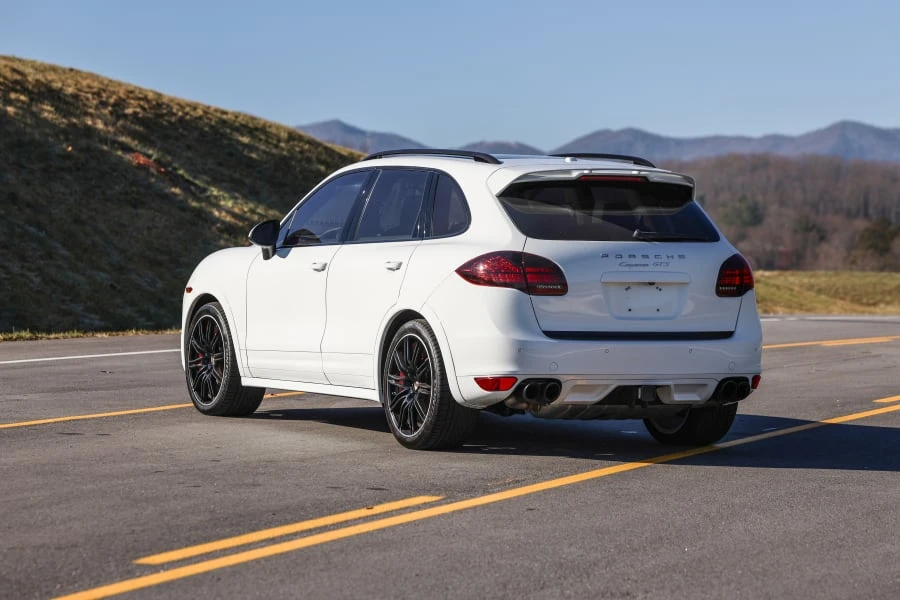 2013 Porsche 958 Cayenne GTS - Image 11 of 31