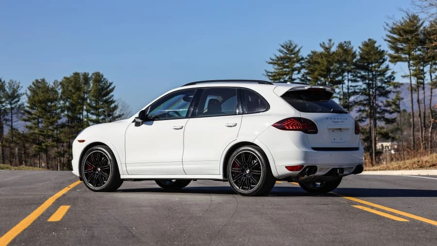 2013 Porsche 958 Cayenne GTS - Image 2 of 31
