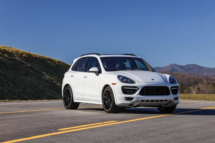 2013 Porsche 958 Cayenne GTS - Image 12 of 31