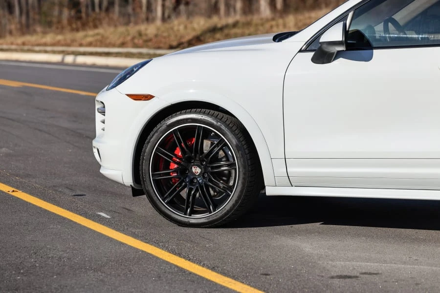 2013 Porsche 958 Cayenne GTS - Image 19 of 31