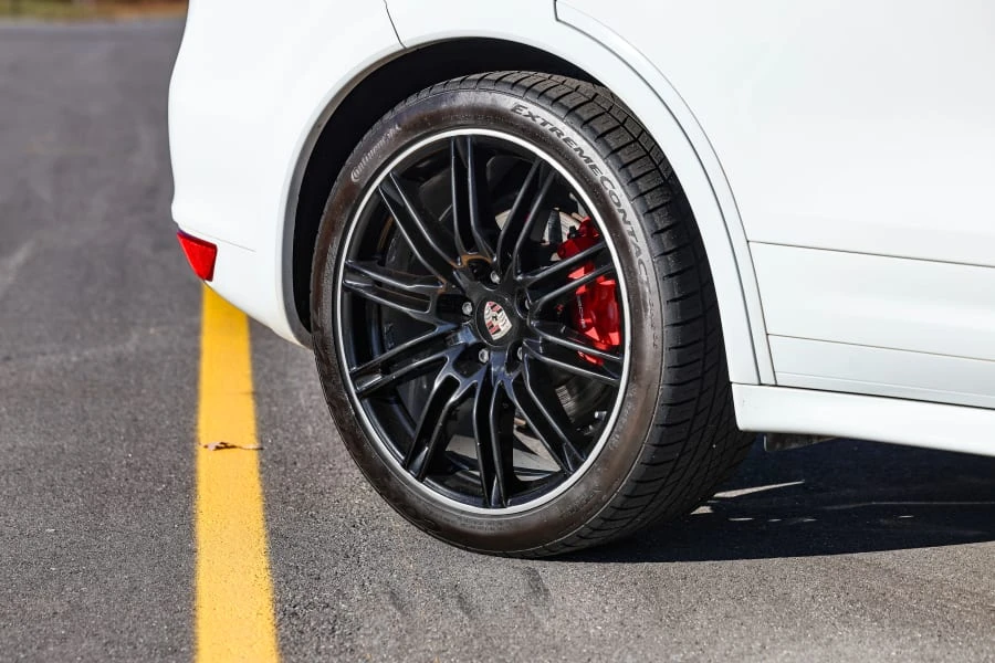 2013 Porsche 958 Cayenne GTS - Image 25 of 31